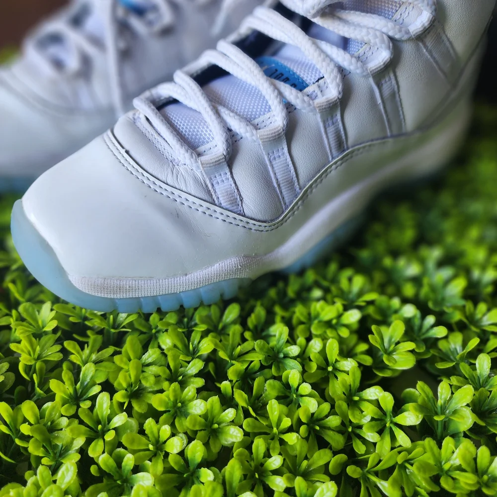 Jordan 11 Retro Legend Blue - Picture 9 of 15
